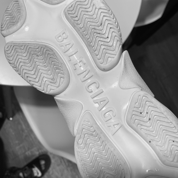 Zapatos Balenciaga Originales….modelo TRIPLE S….Size 9.5/42 Casi nuevos…. - Picture 3 of 7